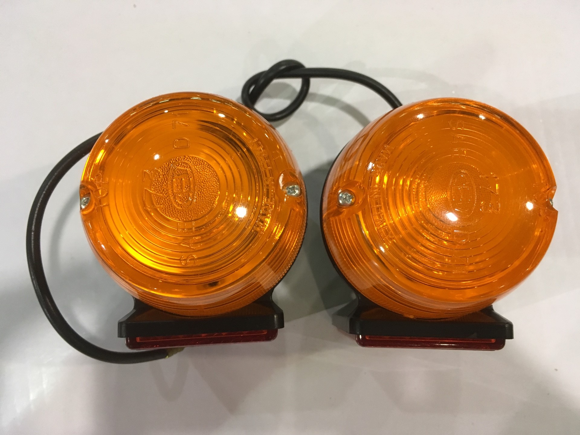 Indicatori Di Direzione Indicatori Di Direzione Cev Con Catadiottro Rosso